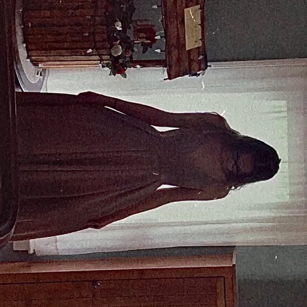 Last school year’s prom dress(never worn)